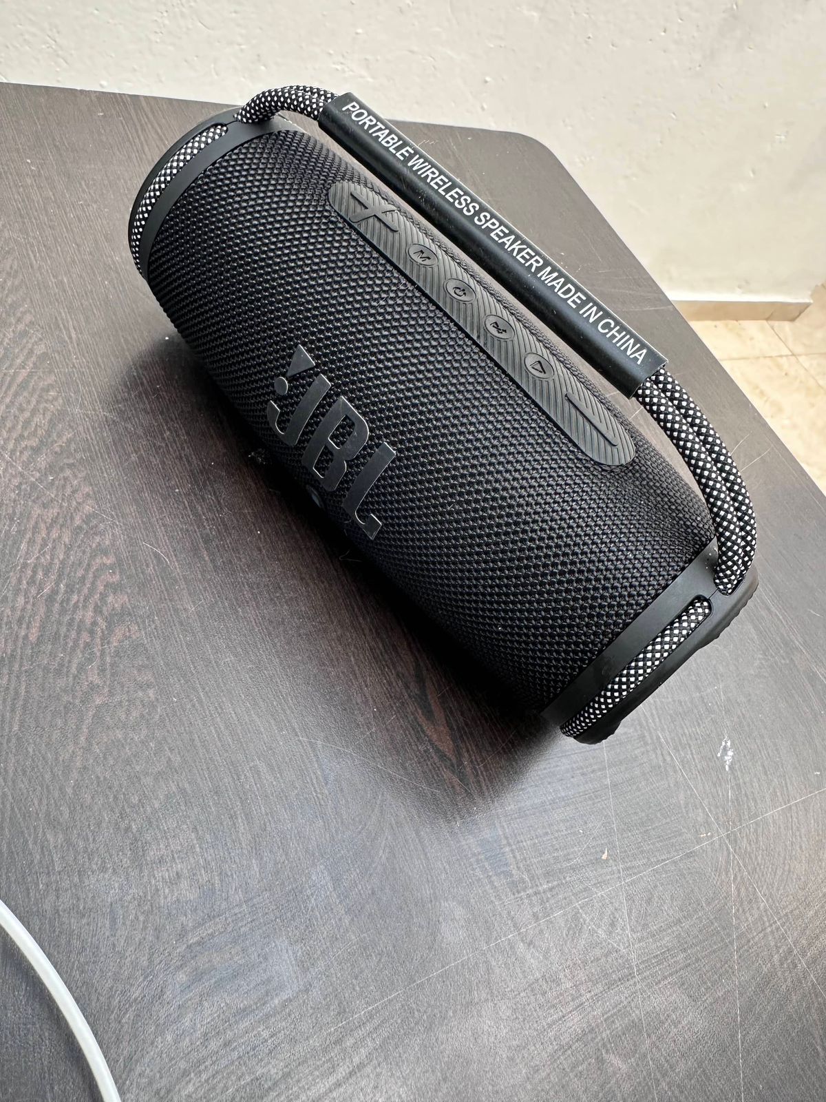 Parlante Jbl charge 6s AAA