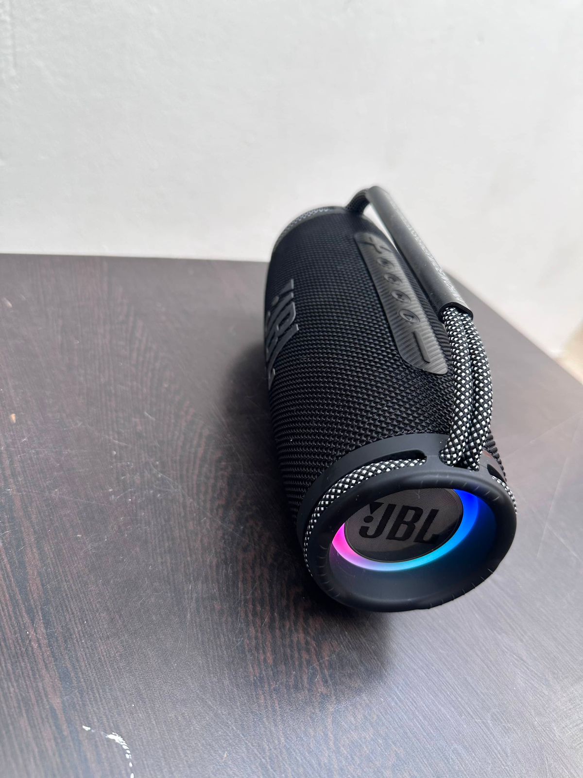 Parlante Jbl charge 6s AAA