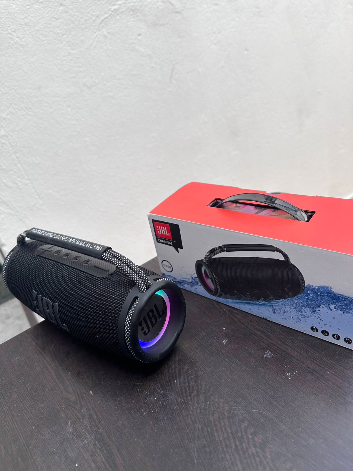 Parlante Jbl charge 6s AAA